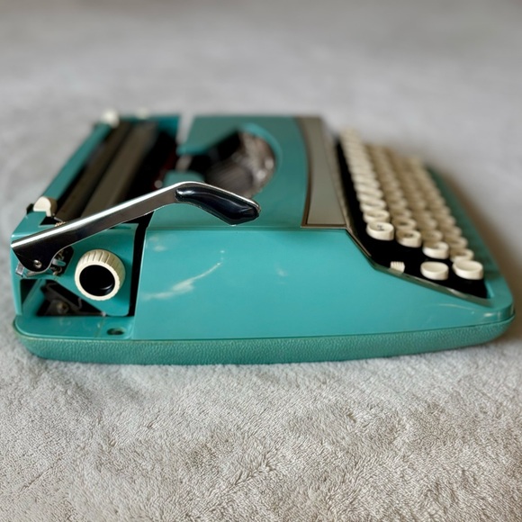 VINTAGE SMITH-CORONA CORSAIR DELUXE PORTABLE TYPEWRITER - Picture 7 of 14